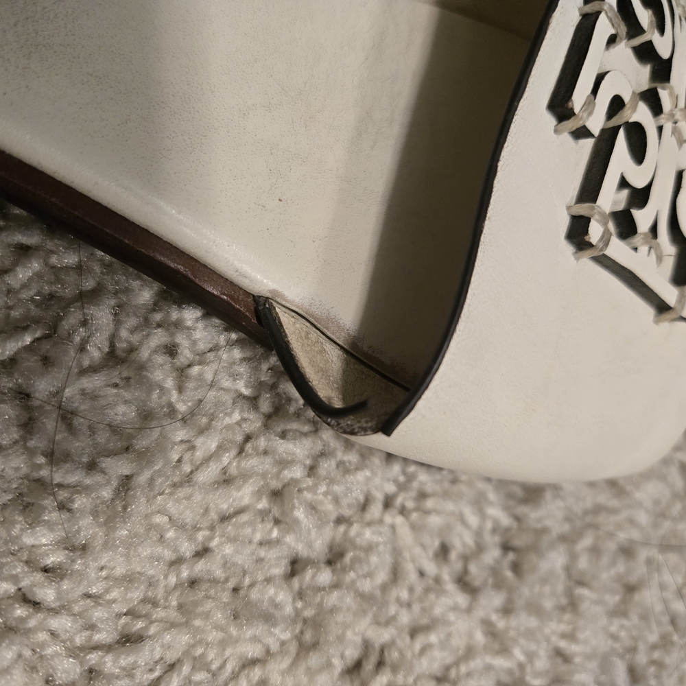 Tory Burch Cream Sandals - Picture 4 of 6